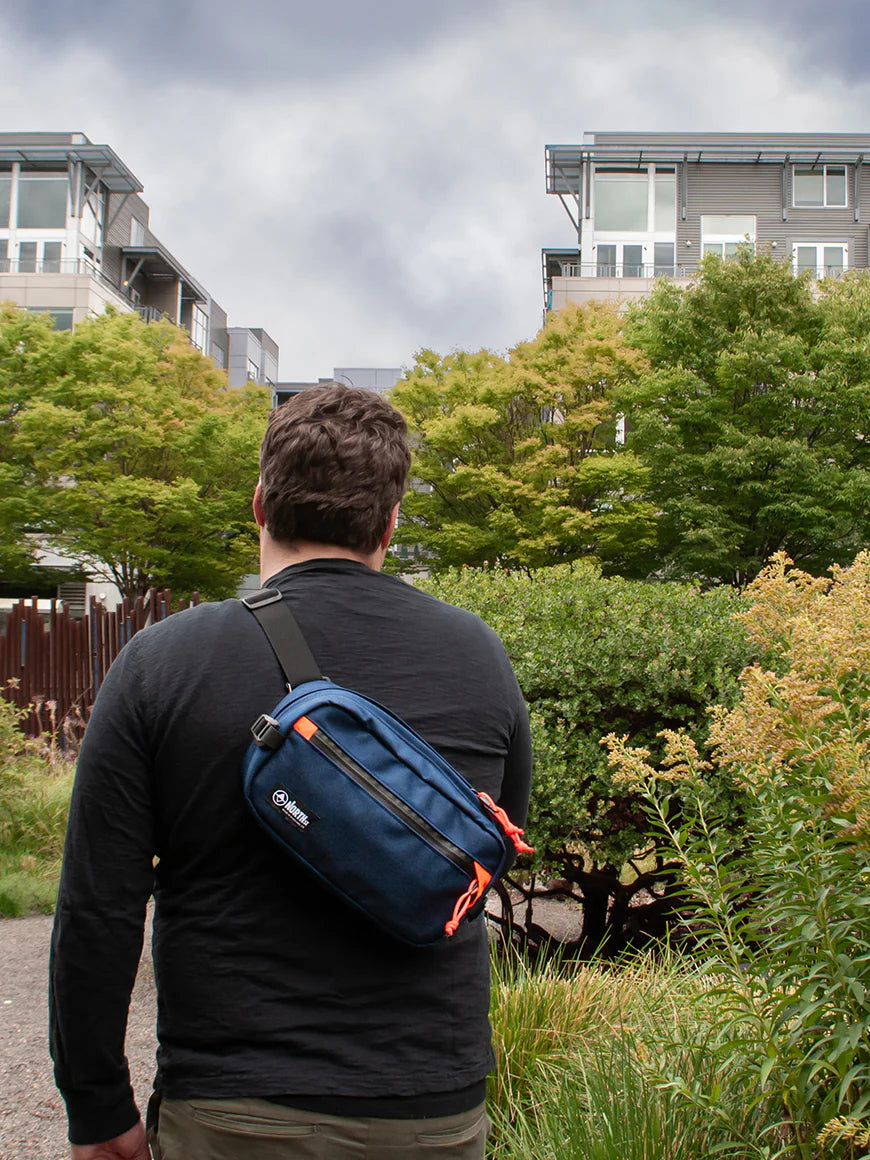 Eliot Crossbody Sling - Midnight & Evergreen / Standard Strap