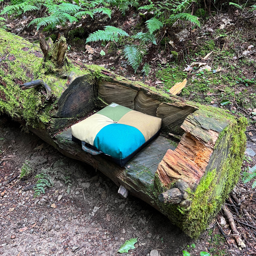Wanderer "Quad" Outdoor Cushion - Tan/Turq/Olive